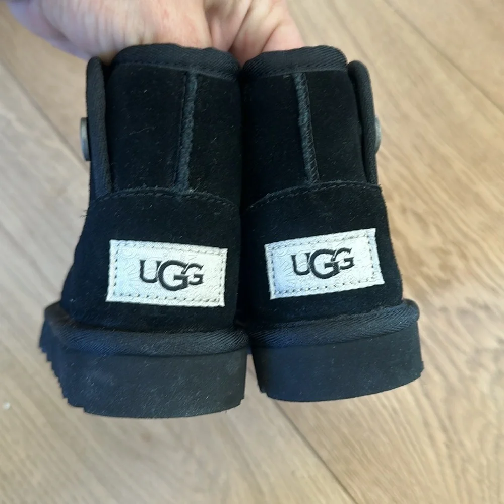 UGG® Jona Boot  BLACK, Size 6 M baby toddler